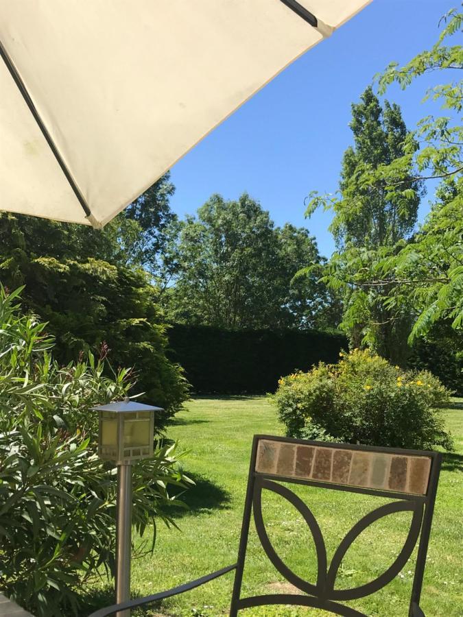 Logis De Pierre Levee Bed and Breakfast Bessines Buitenkant foto