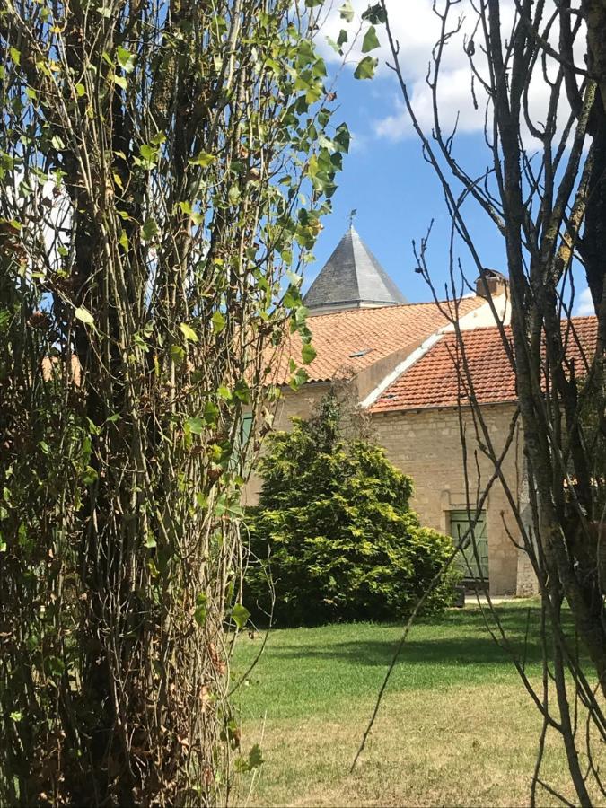 Logis De Pierre Levee Bed and Breakfast Bessines Buitenkant foto